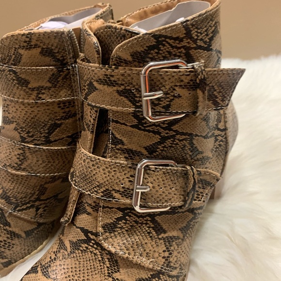 Coconuts by Matisse Helga Snake Print Booties 6.5 - Picture 4 of 8